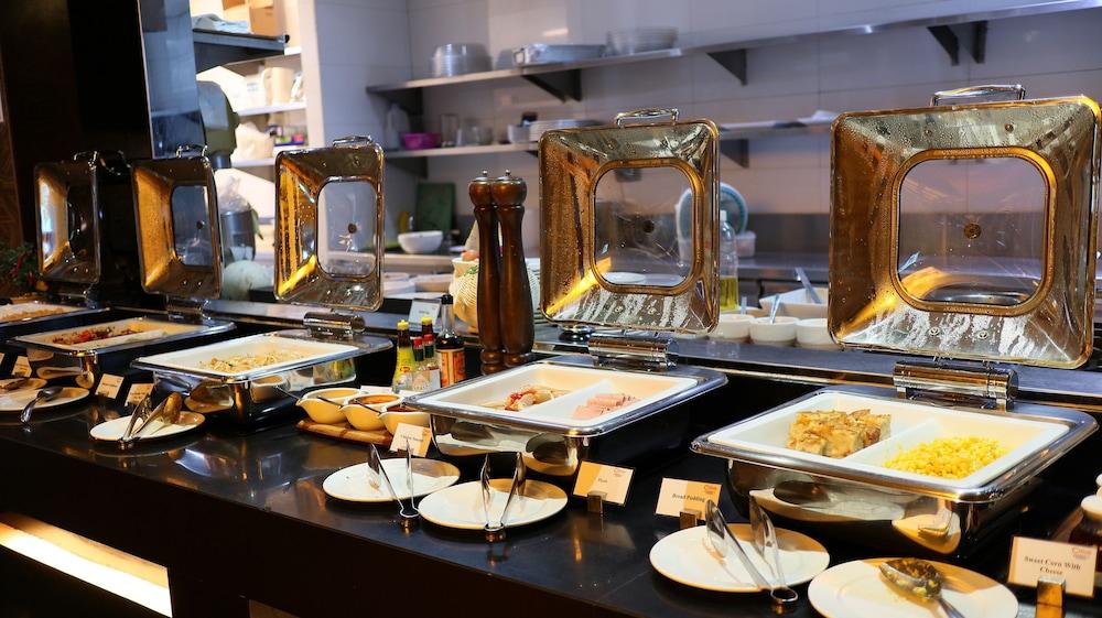 Citrus Sukhumvit 13 Nana Bangkok By Compass Hospitality - Newly Renovated Hotel Екстериор снимка