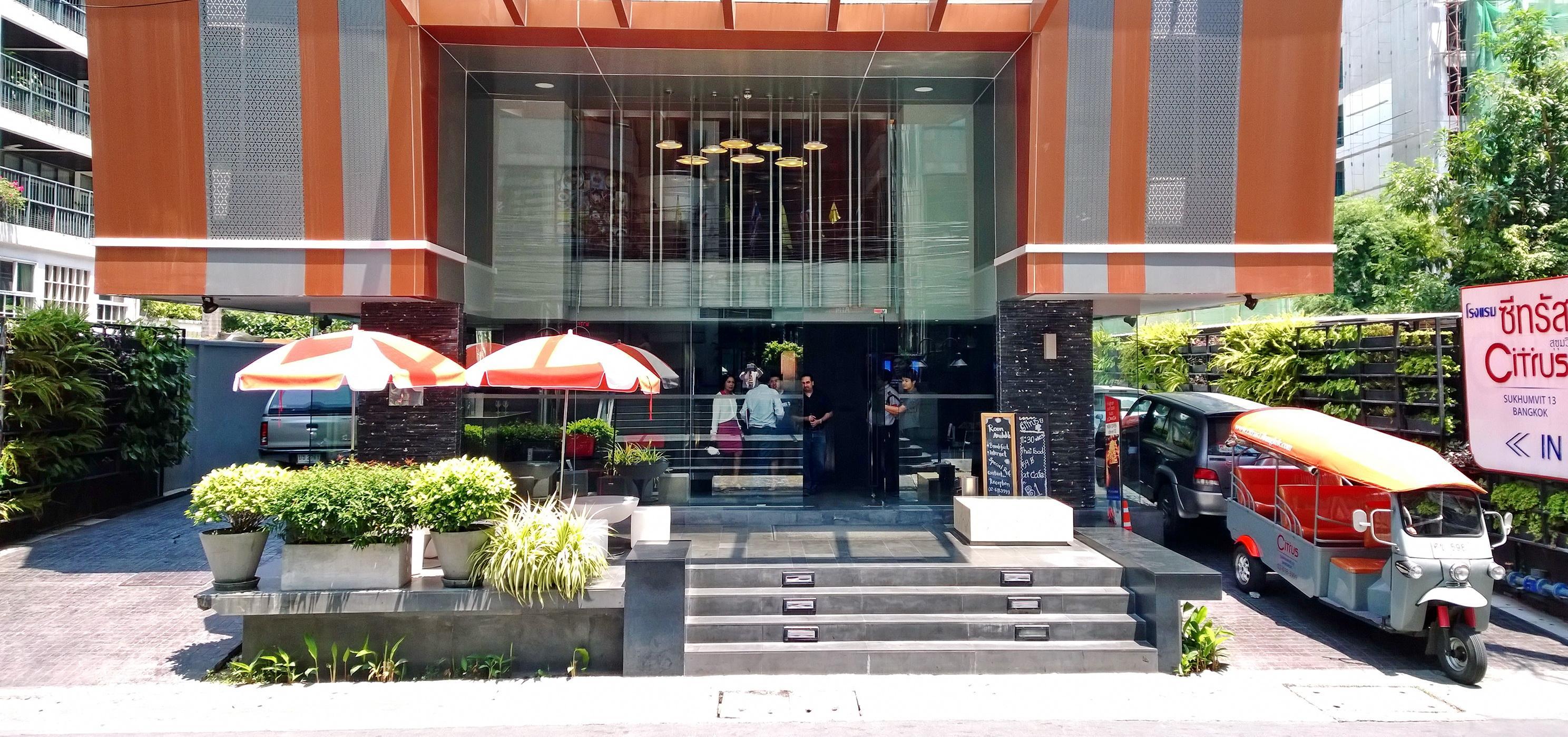Citrus Sukhumvit 13 Nana Bangkok By Compass Hospitality - Newly Renovated Hotel Екстериор снимка