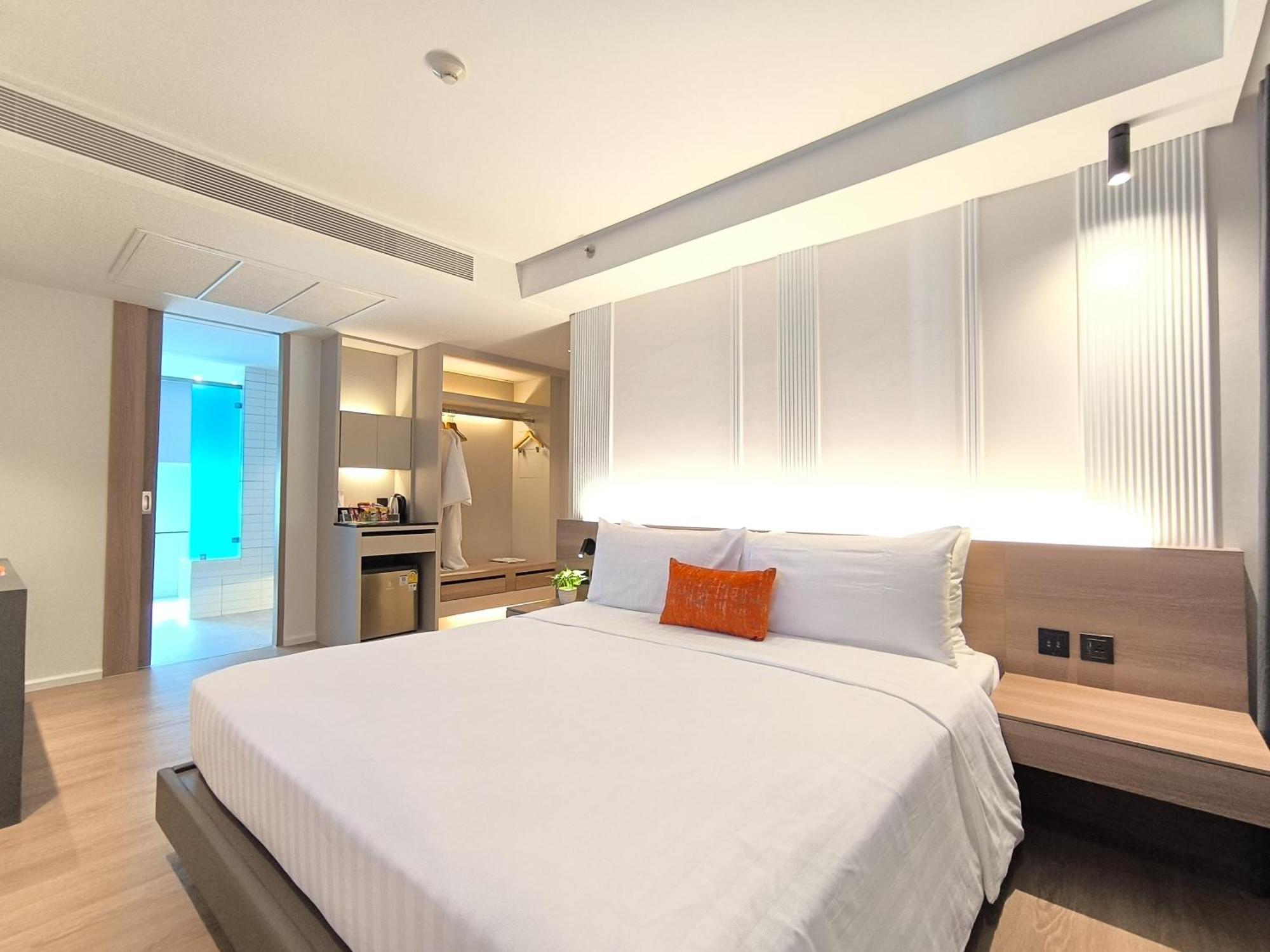 Citrus Sukhumvit 13 Nana Bangkok By Compass Hospitality - Newly Renovated Hotel Екстериор снимка
