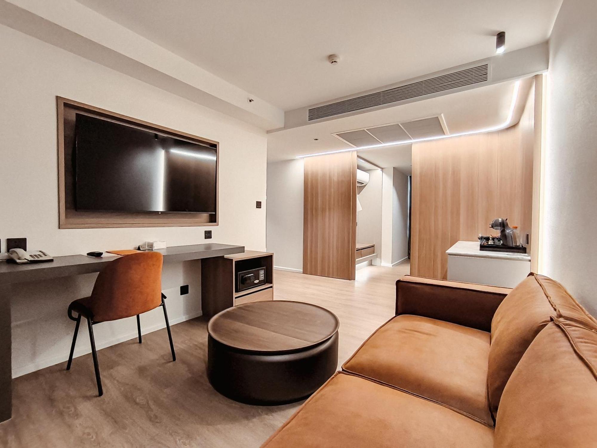 Citrus Sukhumvit 13 Nana Bangkok By Compass Hospitality - Newly Renovated Hotel Екстериор снимка
